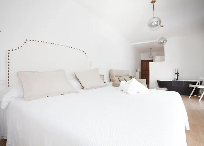 リヤド Altabib 4*